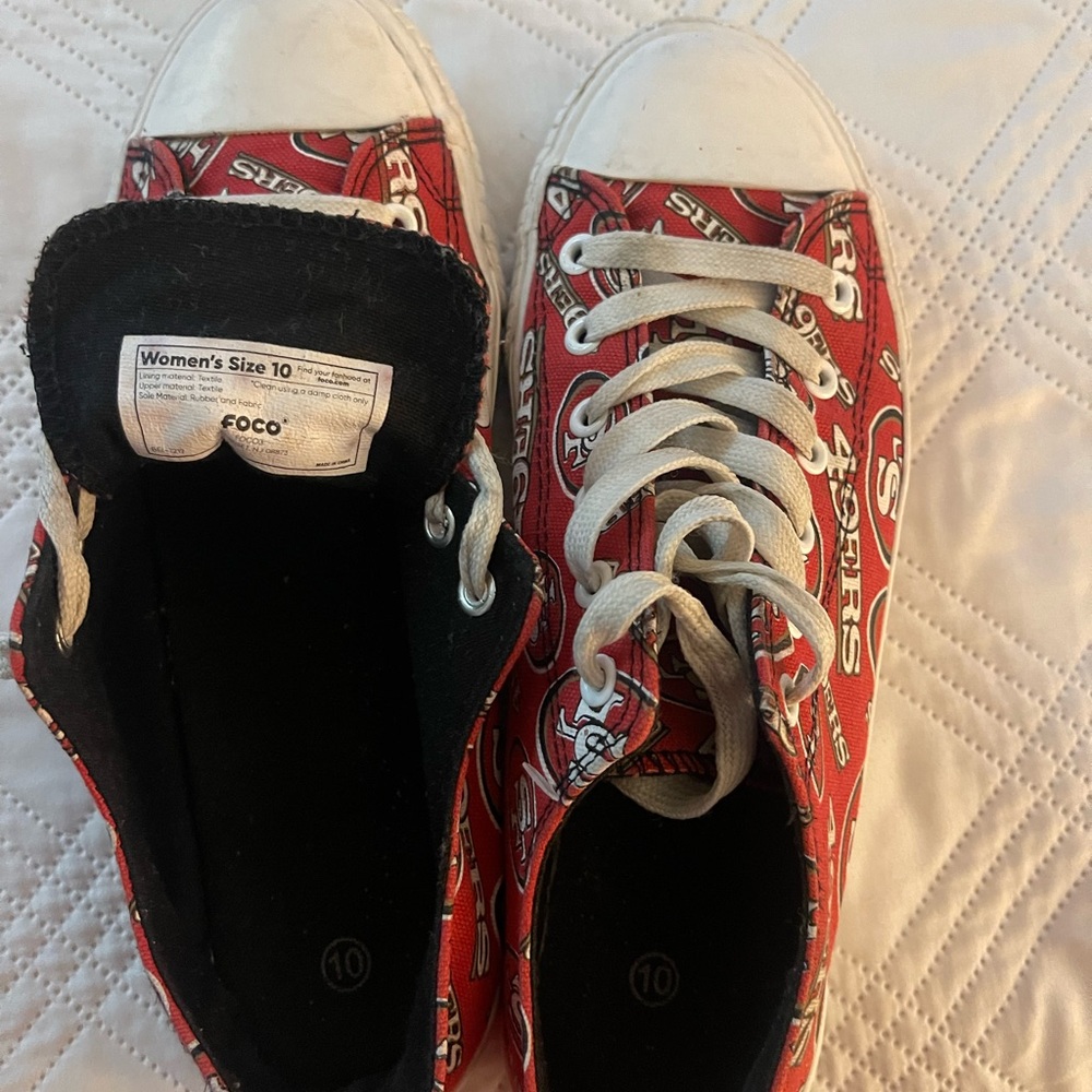 Foco Women's Red and White Athletic Shoes